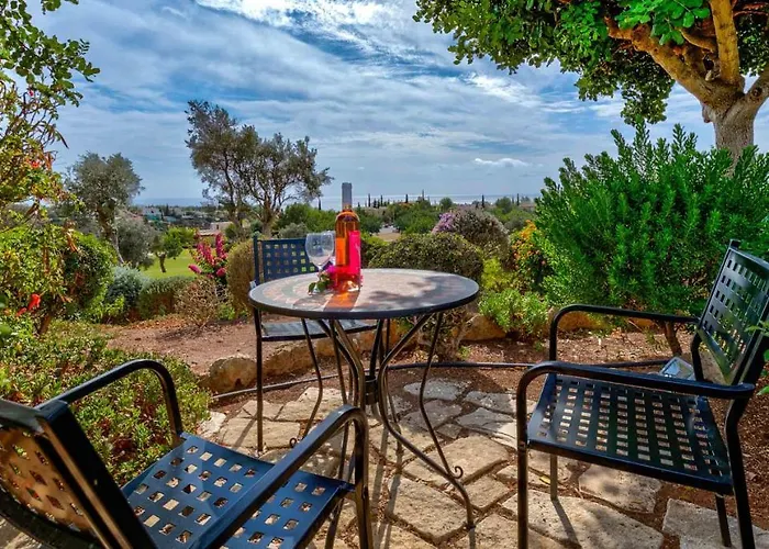 Ground Floor With Golf And Sea Views - Roudias, Aphrodite Hills アパート *