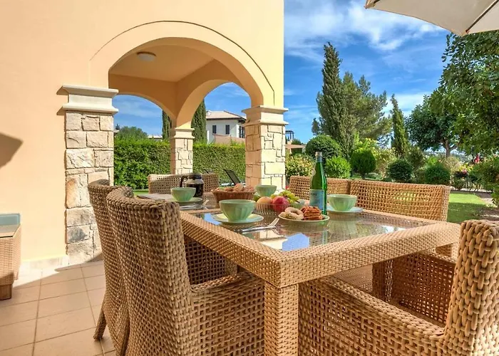 Ground Floor With Golf And Sea Views - Roudias, Aphrodite Hills Lägenhet